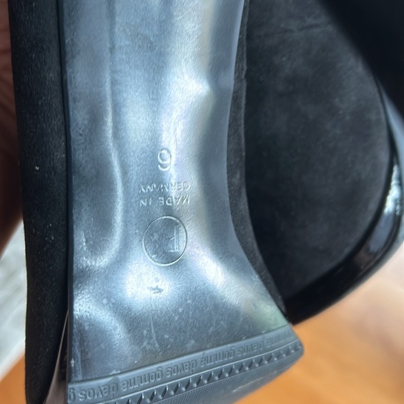 Peter Kaiser Holm High Front Court Black Suede Heels with Tassels Size 9 - Picture 16 of 16